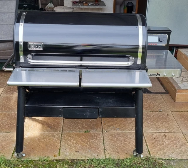 Weber Smokefire EX6
