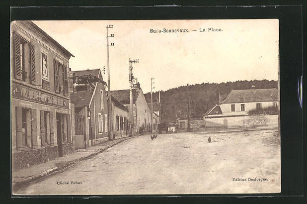 CPA Buno-Bonnevaux, La Place