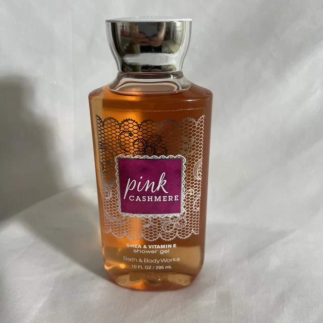 Gel de ducha Bath & Body Works rosa cachemira karité y vitamina E 10 fl oz