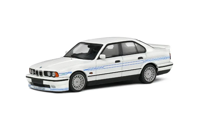B10 Touring (E34) 4.6 i V8 32V (340 Hp) Spécifications