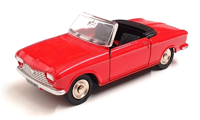 Atlas Editions Dinky Toys Appx 9cm Long 511 - Peugeot 204 Cabriolet - Red