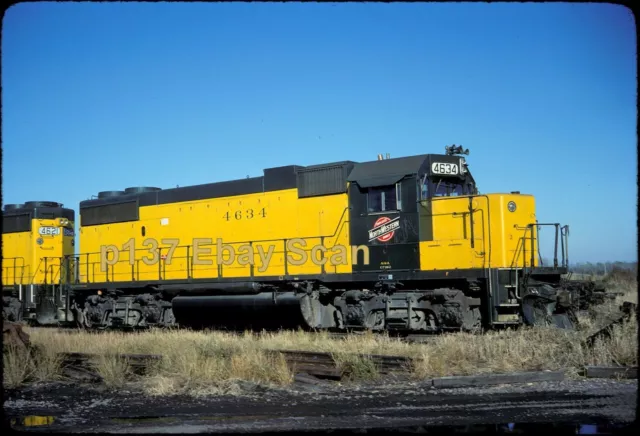 CNW Chicago & North Western GP38-2 4634  ORIGINAL 1982 Kodachrome Slide