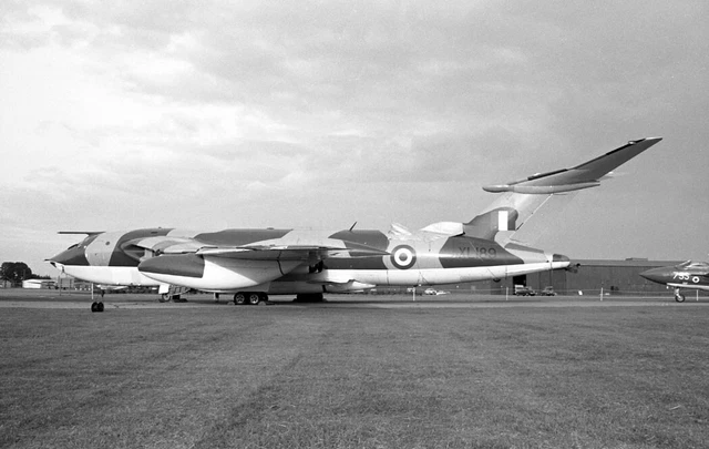 Wittering Wing, Victor B.2, XL189 at St Athan, 20 Sep 1969 - original B&W neg