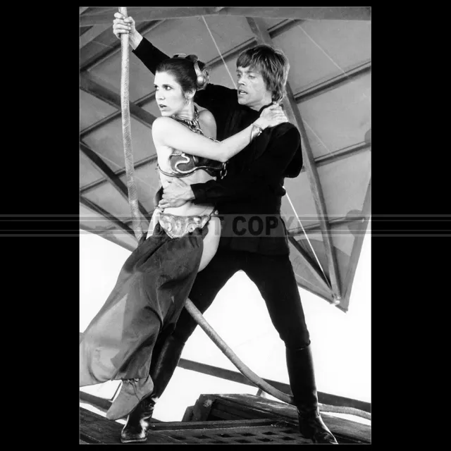 Photo F.003915 CARRIE FISHER & MARK HAMILL (STAR WARS RETURN OF THE JEDI) 1983