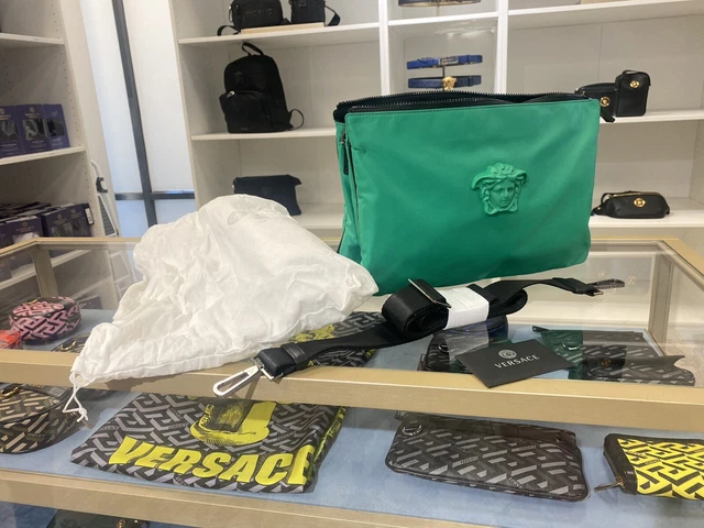 🔥Gianni Versace Green Convertible Crossbody Bag Nylon 🔥Gianni Versace Green Convertible Crossbody Bag Nylon