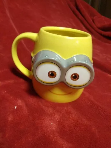 Universal Studios Despicable Me MUG Bob Minion Mayhem 3D Ceramic Coffee 24+ oz