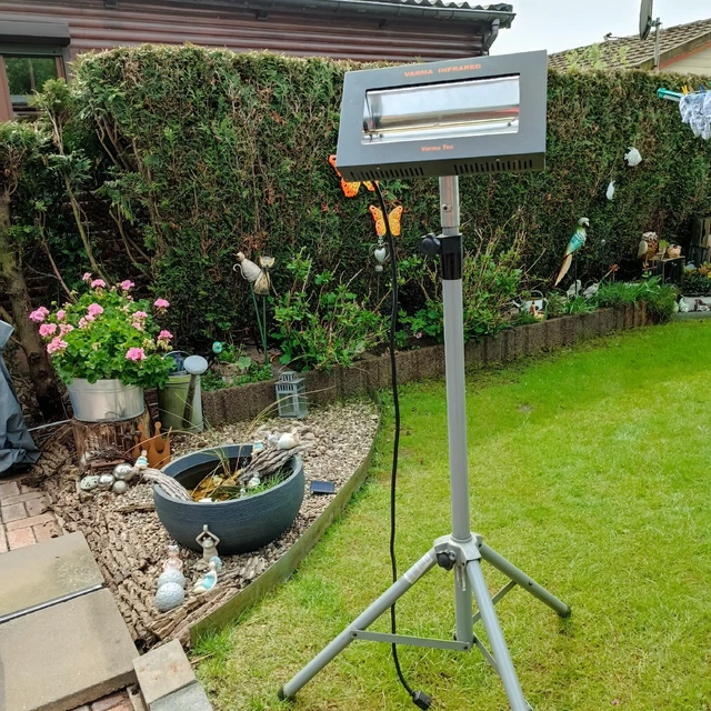 Heizstrahler Varma Tec Infrarot Infrared mit sehr stabilem  Ständer wie neu