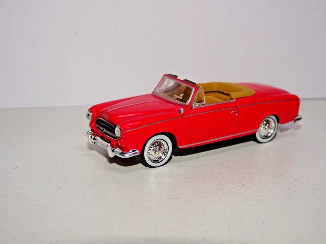 Micro Miniature Norev – Peugeot 403 Bachée – Échelle 1/86 – Jaune – Neuve En Boîte