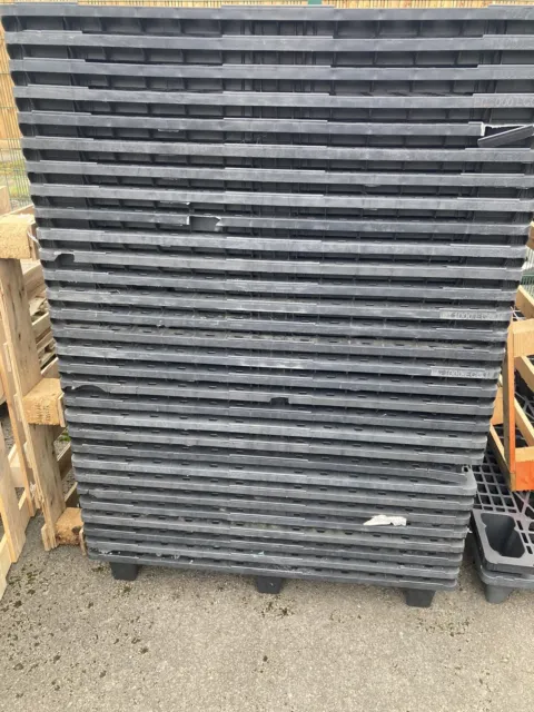 50 X Plastic Pallets Euro Size Light Duty Stacking Shipping Pallet 1200 X 1000