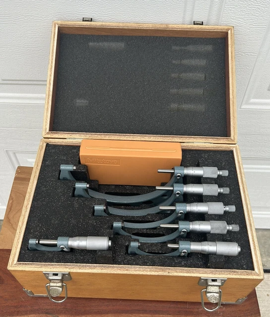 MITUTOYO 0& 6" Outside Micrometer Set (.0001" Resolution) with