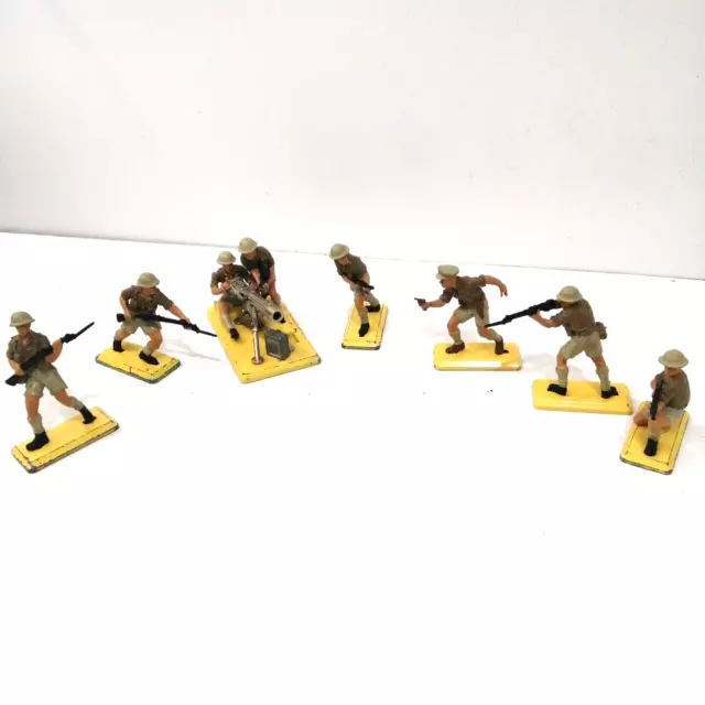 Britains Deetail  1971 Ltd Toy Soldiers British 8th Army Desert Rats (stock10)
