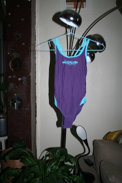 Maillot De Bain Une Pièce Go Sport - Taille 14 Ans - Violet - Occasion Très Bon état