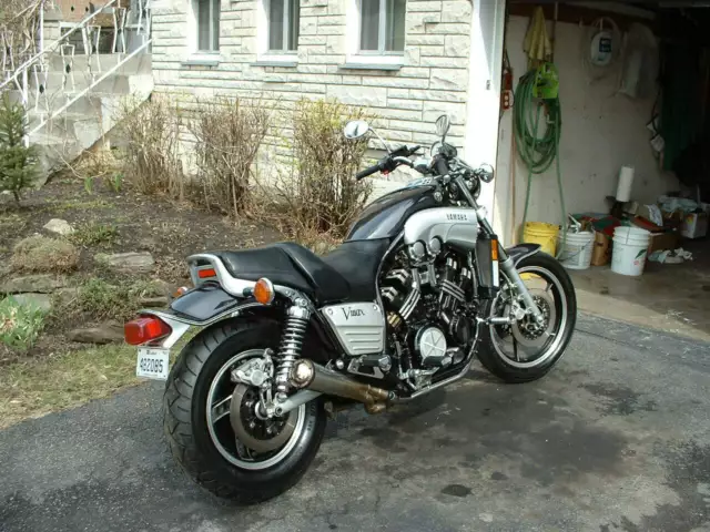 Yamaha: V Max