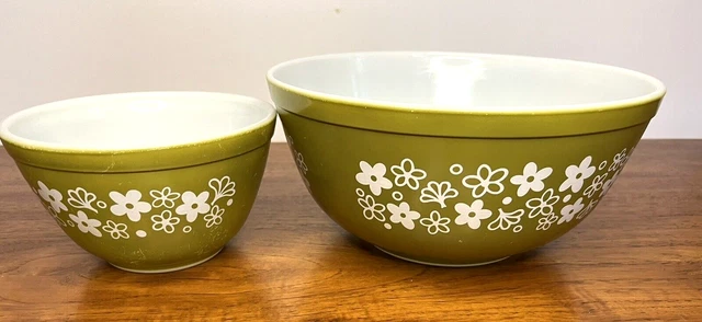 Vintage Pyrex 403 2 1/2 Qt. Spring Blossom Green Daisy Nesting Bowls