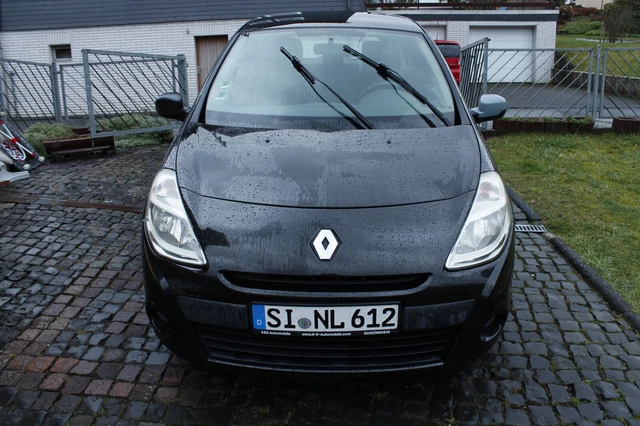 Renault Clio mit TÜV bis 01/2025 ( Januar 2025 )