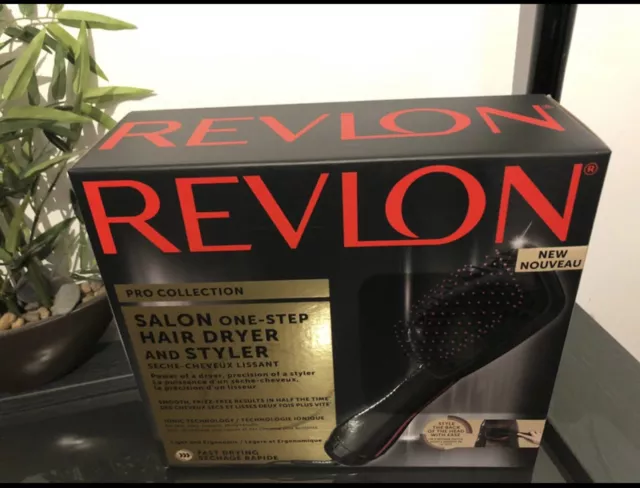 sèche-cheveux: Revlon One-Step hair Dryer And Styler