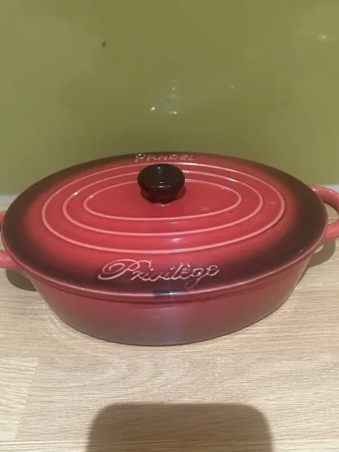 Plato vintage cazuela roja horno de cerámica con tapa mediana Pradel Privilege