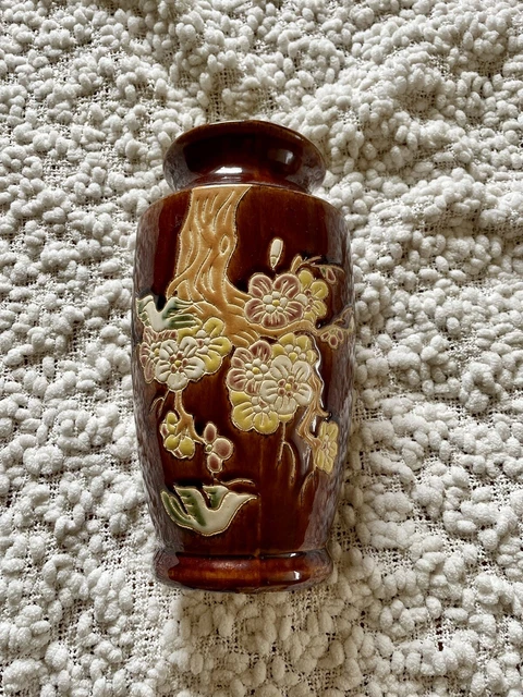 View of Buy Porcelain Jars, Ceramic Vases - Antique & Vintage Asian - FEA Home