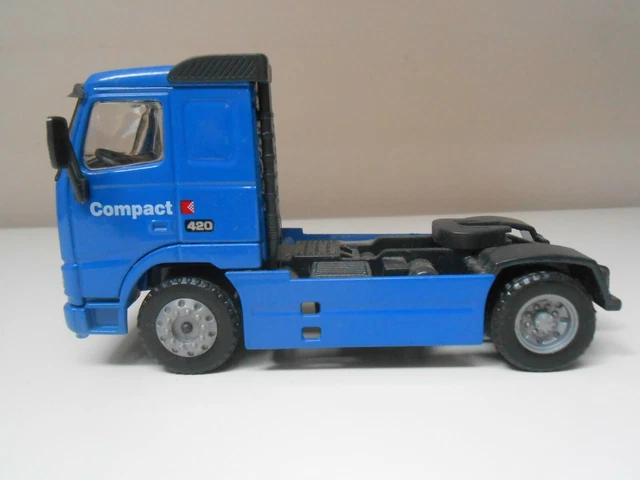 Camion Citerne Volvo FH12 420 à L'échelle 1/50 Par JOAL - Modèle Réduit Occasion, Compact