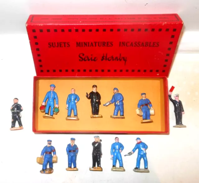 Coffret    PERSONNAGES de GARE ( employés )  plastique  HORNBY O  1948 + 6