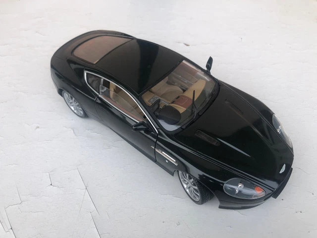 ASTON MARTIN DB4 VERT DE GRIS 1958 SOLIDO 1/43