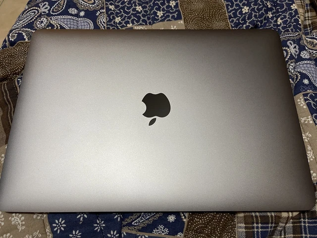 Apple MacBook Pro 13.3" (256 GB SSD, Intel Core i5 2,4 GHz, 16 GB RAM) PERFETTO 4