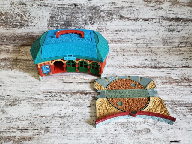 Thomas The Train & Friends Take Along Play Roundhouse Station Toy DAMAGED