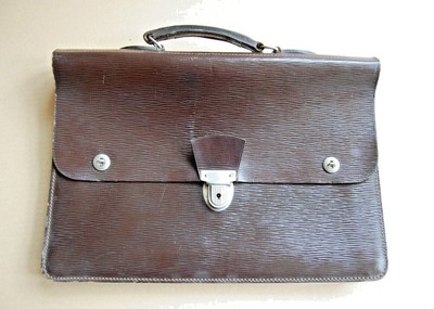 Elle Estampe Le Cuir En 9 Lettres ANCIEN CARTABLE SNCF cuir épais à 2 soufflets excellent état comme neuf