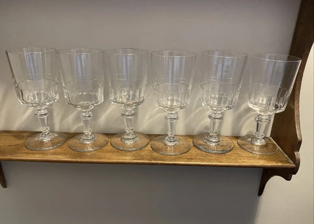 Verres Anciens Soufflés modèle Mirabeau.