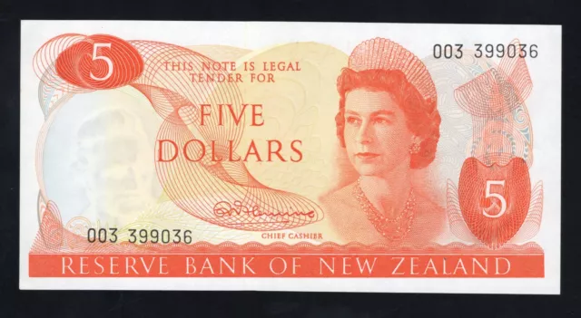 1967-8 NEW ZEALAND 5 DOLLARS BANKNOTE - almost UNCIRCULATED - 003 399036 - P165a