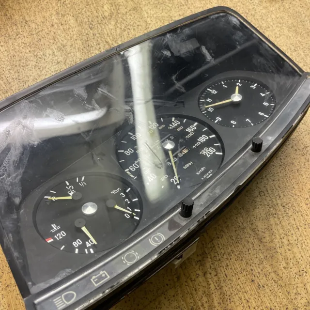 MERCEDES W123 INSTRUMENT DASH CLUSTER Clocks