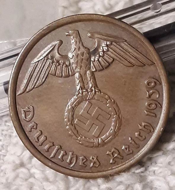 1939  WW2 German 2 Pfennig Coin, Heavily Circulated With Flaws ☆