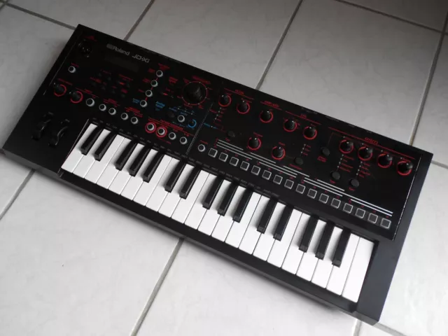 Roland JD-Xi Digital-Analog Synthesizer mit Vocoder Microphon