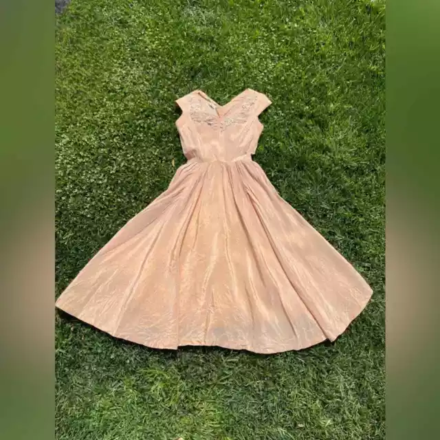 50s Vintage Silk Taffeta Fit and Flare Champagne Colored Dress