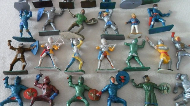 Lot De Soldats En Plastique Britains – Moyen Âge, échelle 1:32 (60mm)