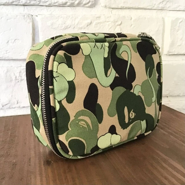 BAPE × KAWS ABC CAMO ポーチ KAWS X BAPE Bendy ABC Camuflaje Azul Bolsa Bolso NIGO Patrón