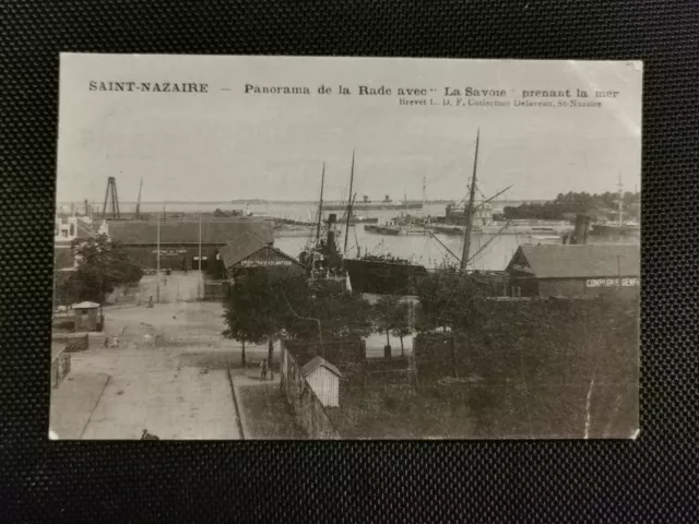 CPA 44 SAINT-NAZAIRE - Panorama de la Rade avec "La Savoie"