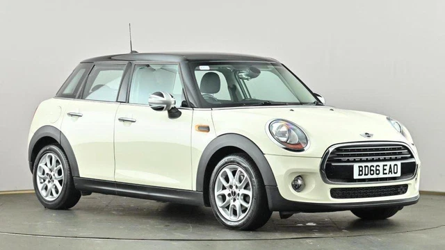 2016 MINI Hatch 1.5 Cooper D 5dr [Pepper/Media Pack XL] Hatchback diesel Manual