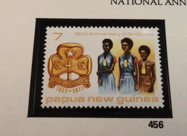 Girl Scouts - Girl Guides Stamp Lot: 4 PAPUA & NEW GUINEA; 4 ST. VINCENT - 1977 3