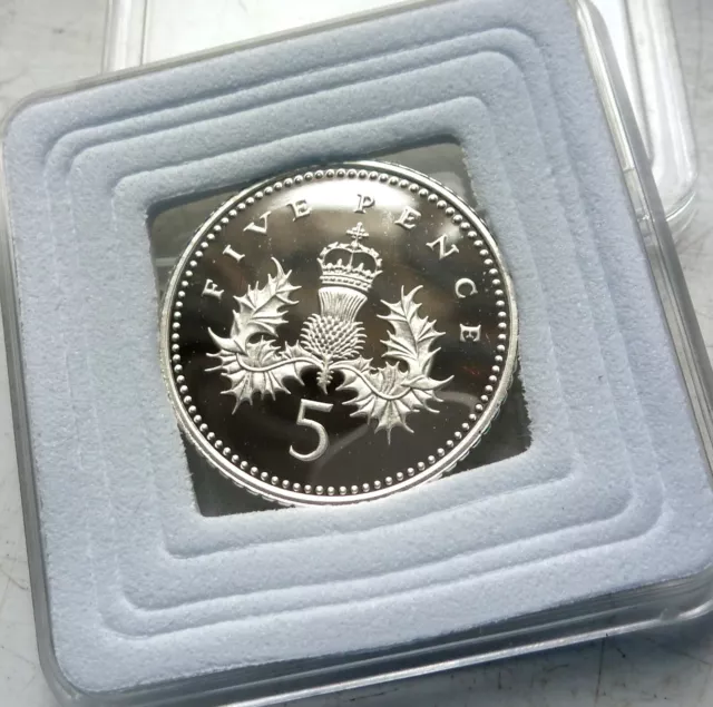 2008 Royal Mint sterling silver Proof 5p coin from The Emblems Collection