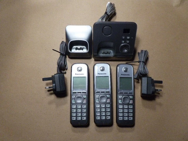 Panasonic KX-TG6721E Trio Home Telephone with Answering Machine - 3 Handsets