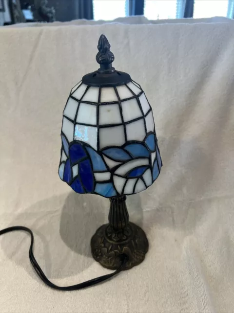 11” Tiffany Style,Art Nouveau Lamp Stained Blue & White Glass Work Great