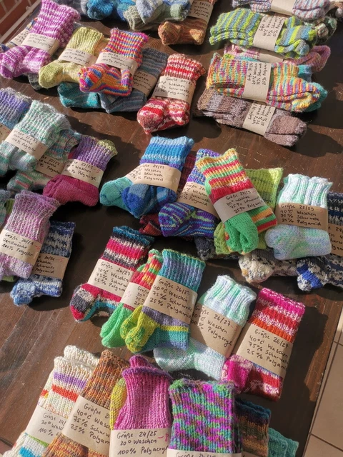 gestrickte Socken/ Armstulpen, Größen 18-35, verschiedene Farben, handgestrickt