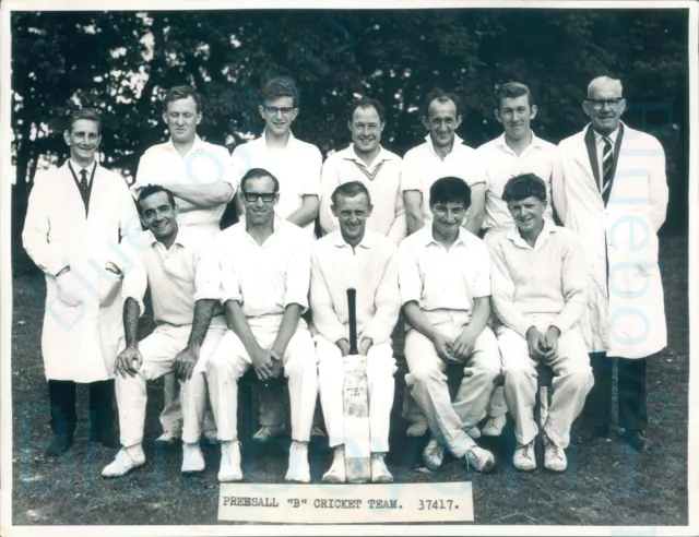 1965 Preesall B team Fylde Amateur Cricket League Original Press photo 8x6.5"