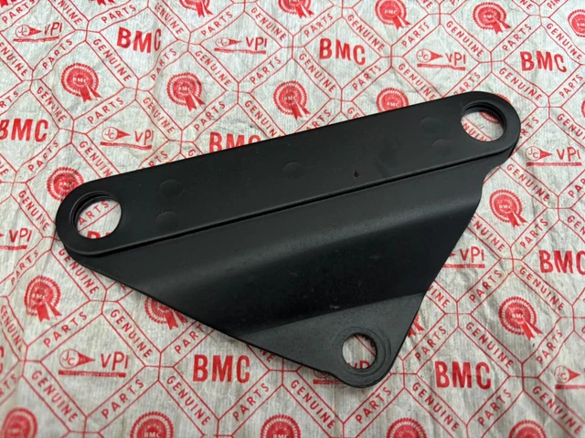 Mini Radiator Mounts CLASSIC MINI EARLY Mk1 1959/60 Radiator Top Mount Bracket Very Rare £20 ...