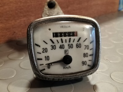 Compteur De Vitesse Veglia Original Pour Vespa (phare Bas) - Occasion - Marque Metron