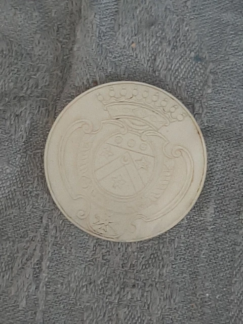 Pendentif Vintage En Argent Et Nacre - Représente Anne De Bretagne Avec Hermine Et Couronne - Occasion Parfait