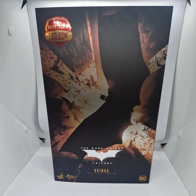 Hot Toys Batman In Scala 1:6 - Batman Begins (Christian Bale) - Action Figure Da Collezione