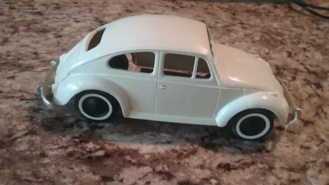 Vintage  Volkswagen Bug Dealer Promo?? Model Car White Plastic Body ~ Friction