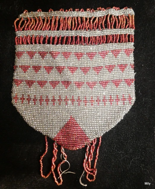ANCIEN SAC DE SOIRÉE BRODÉ DE PERLES DE VERRE